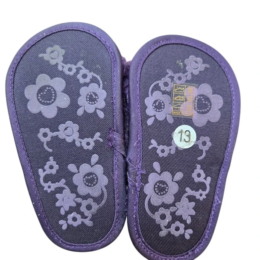 Lof of‎ 2 Toddler Shoes Slip on Carters & Cute Fuzzy Slippers Sz 5